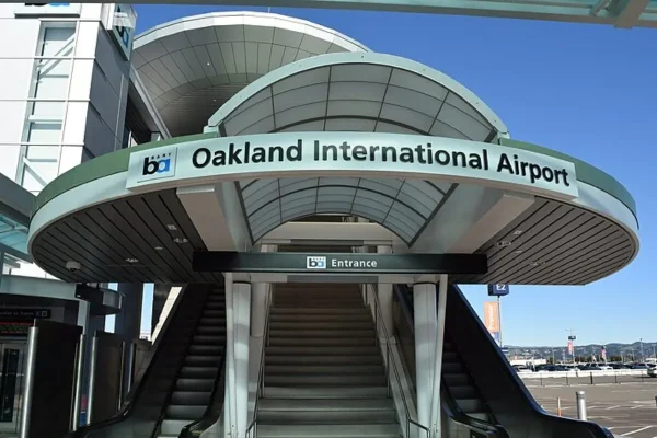 66f299baf23bd14d9a11d2b3_Oakland International Airport